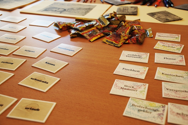 Außerdem konnten die Besucher in einem Sprach-Memory Begriffe aus dem 16. Jahrhundert, die in den im Projekt untersuchten Briefen und Akten auftauchten, ihren modernen Begriffen zuordnen.