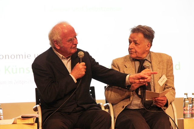 Autonomie und Lenkung. Die Künste im doppelten Deutschland; 5. April 2013, Zeitgeschichtliches Forum Leipzig; Podiumsdiskussion, Martin Walser, Peter Gülke; Foto: Klaus Michael