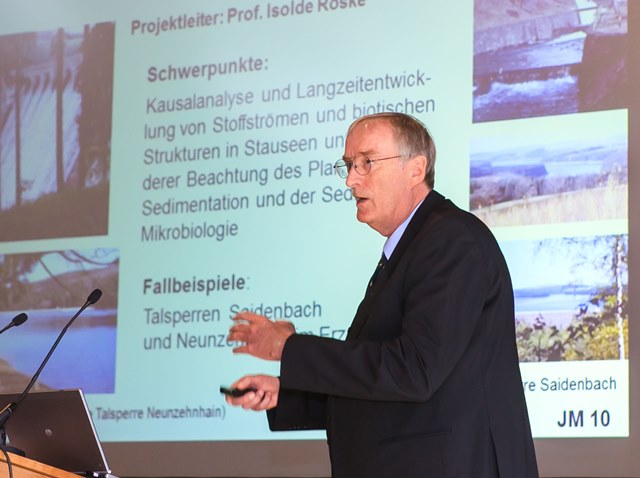 Bericht des Vizepräsidenten, Prof. Dr. Joachim Mössner, über die Arbeit der Akademie, Foto: Swen Reichhold