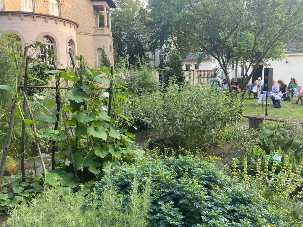 Vortrag und Rundgang durch den karolingischen Akademie-Garten zur Langen Nacht der Wissenschaften