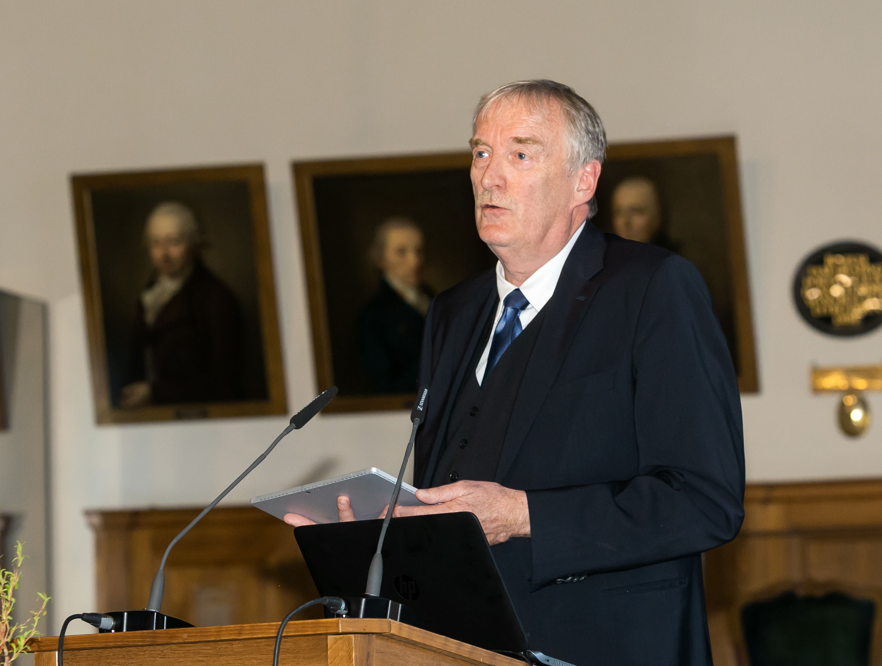 Öffentliche Frühjahrssitzung 2019, Bericht des Vizepräsidenten Prof. Dr. Joachim Mössner über die Arbeit der Akademie. Foto: Swen Reichhold