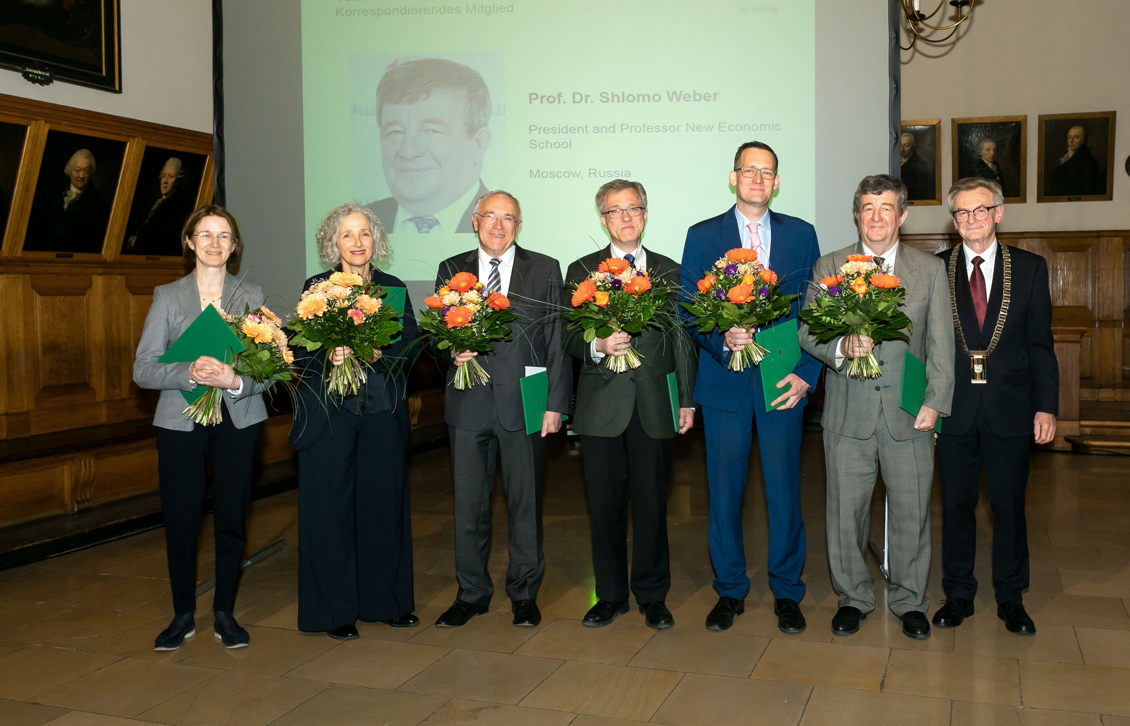 Öffentliche Frühjahrssitzung 2019, Einführung der neu gewählten Akademie-Mitglieder durch den Präsidenten, v.l.: Prof. Dr. Elisabeth Décultot, Prof. Dr. Yfaat Weiss, Prof. Dr. Klaus Müllen, Prof. Dr. Florian Steger, Prof. Dr. Randall Q. Snurr, Prof. Dr. Shlomo Weber, Prof. Dr. Hans Wiesmeth, Präsident. Foto: Swen Reichhold