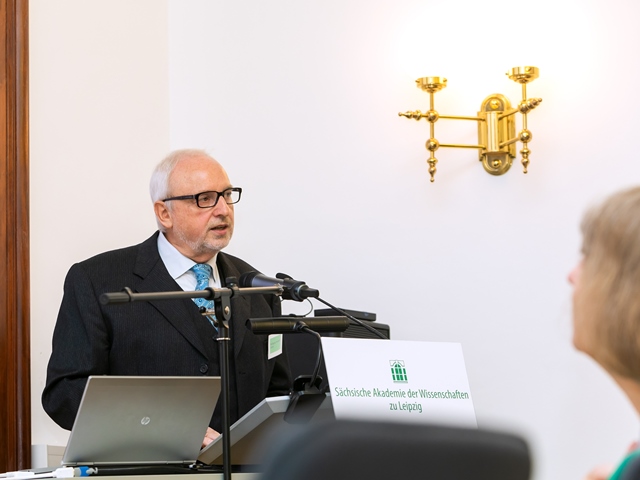 Anschließend gab Wolfgang Huschner, Organisator der Tagung und Sekretar der philologisch-historischen Klasse an der SAW, eine Einführung in das Tagungsprogramm. (Foto: Swen Reichhold)