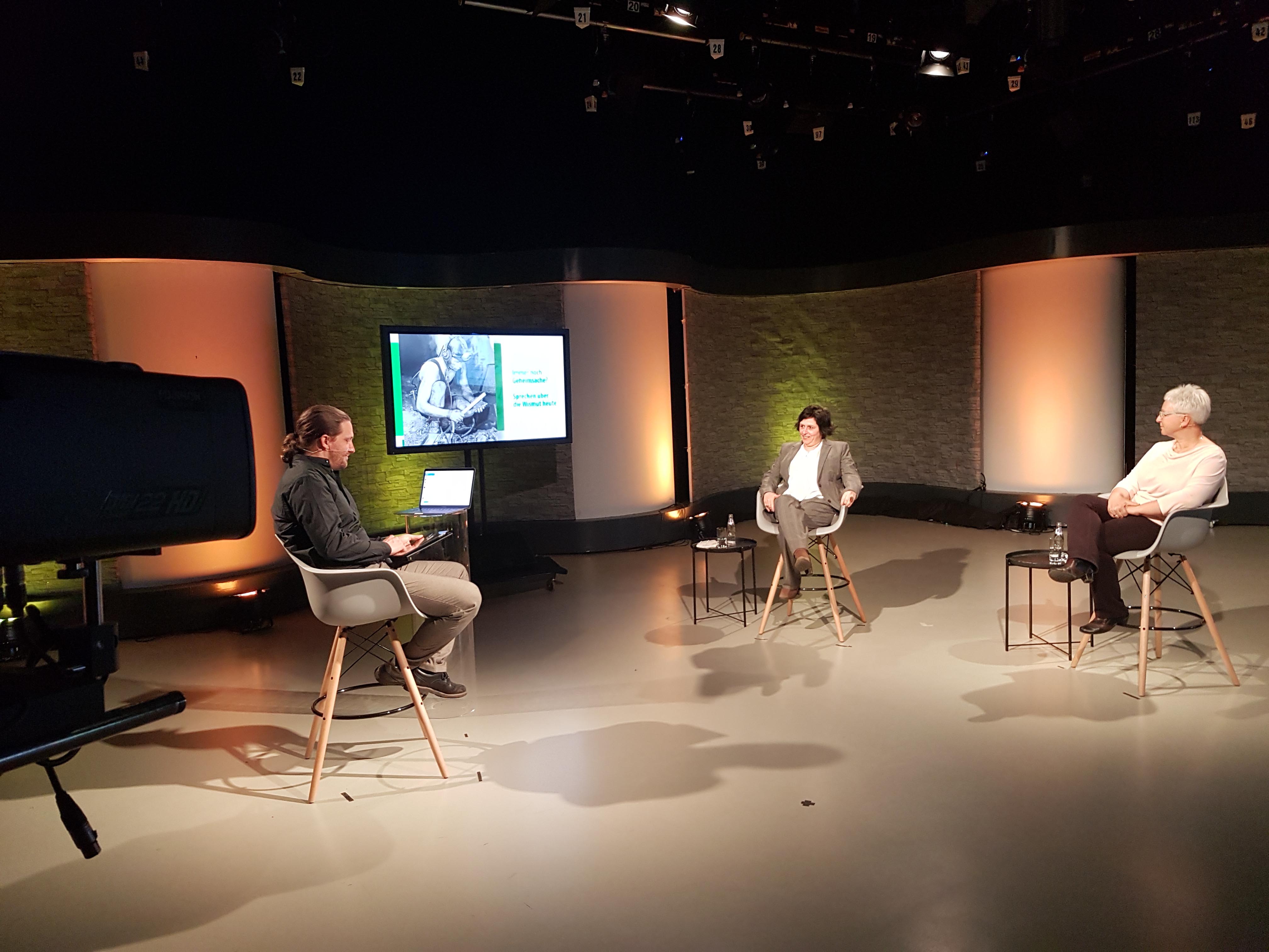 Auf Sendung: Diskussion im Fernsehstudio, Foto: SAW