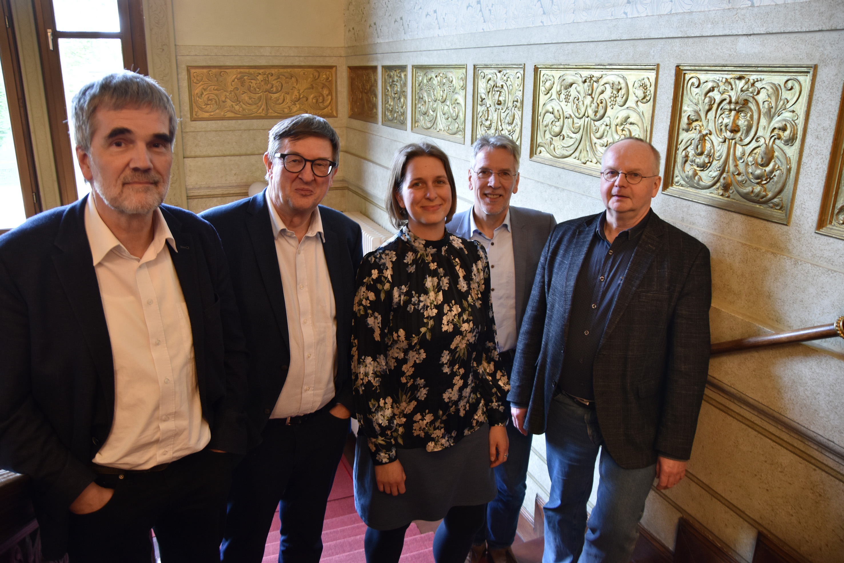 Projektleiter und Arbeitsstellenleiterin