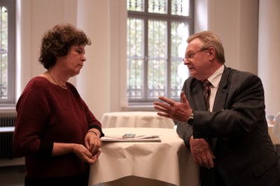 Unirektorin Schücking im Gespräch mit Hans Wiesmeth